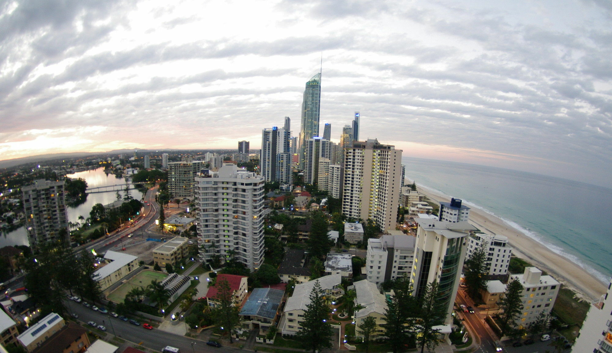 Marriner Views Aparthotel Gold Coast Bagian luar foto